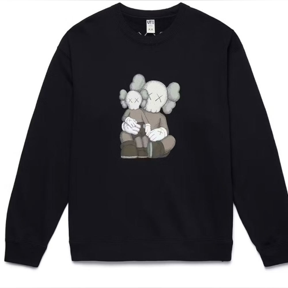 Kaws Uniqlo long sleeve sweatshirt XXL

Black Graphic Men Sweater